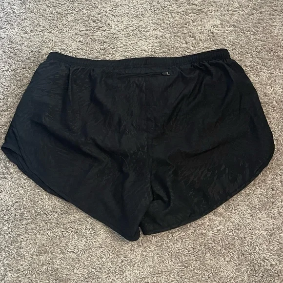 Nike black athletic shorts - Picture 4 of 4